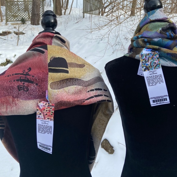 “Movement into Nature” Nora Infinity Scarf - Picture 4 of 5